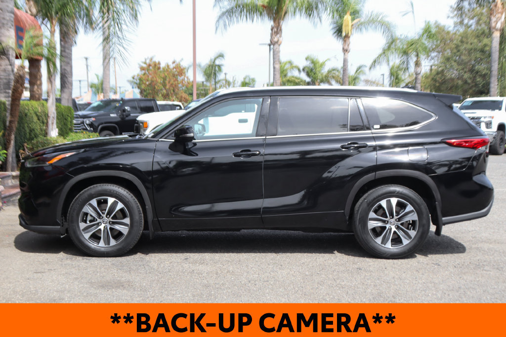 Used 2021 Toyota Highlander XLE AWD/4WD image 5