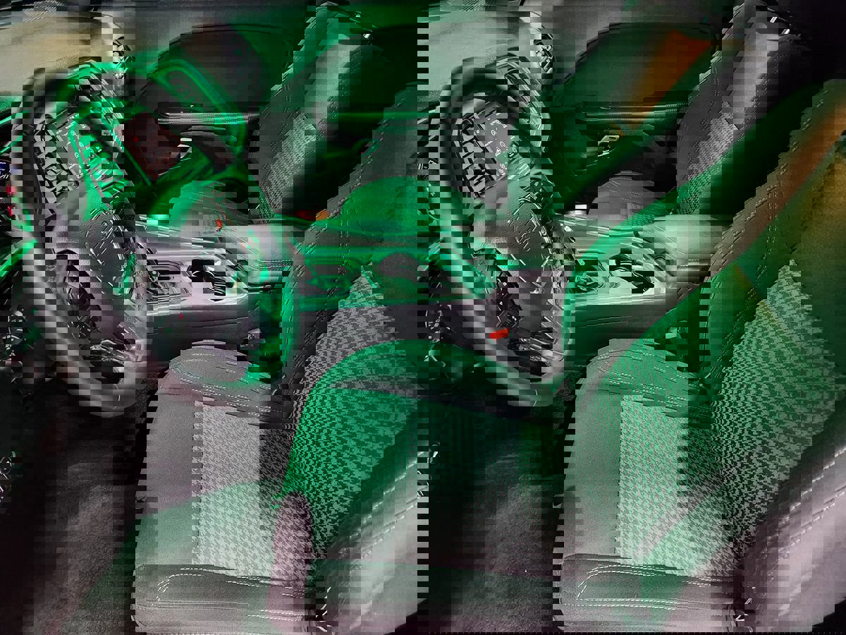 Used 2019 Dodge Challenger SXT image 29