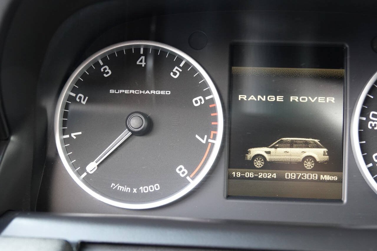 Used 2011 Land Rover Range Rover Sport Supercharged AWD/4WD image 39