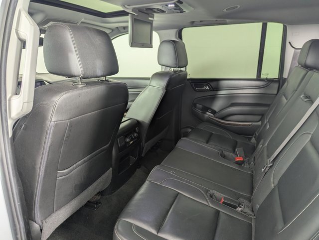 Used 2016 Chevrolet Suburban LT w/ Luxury Package image 17