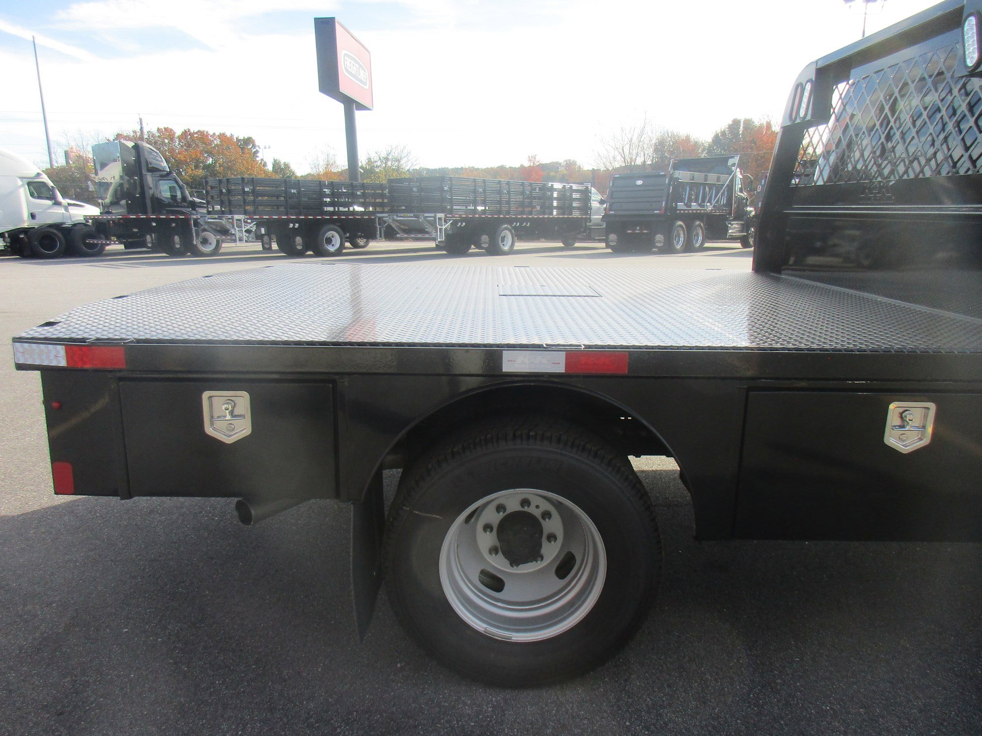 New 2026 Ford F350 XL w/ XL Chrome Package AWD/4WD image 10