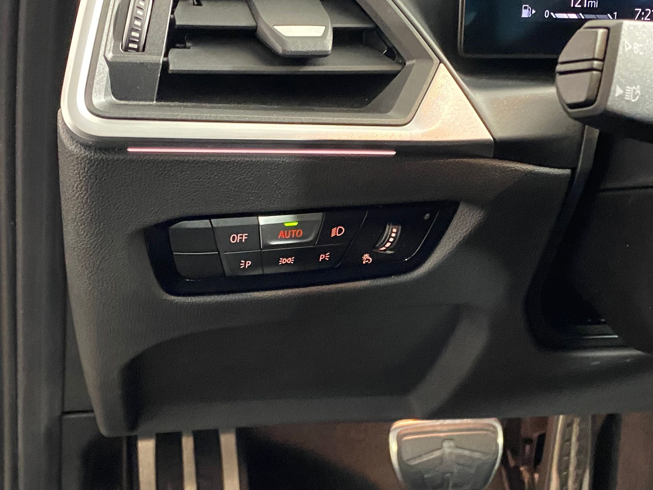 Used 2024 BMW M340i xDrive w/ Driving Assistance Package image 22