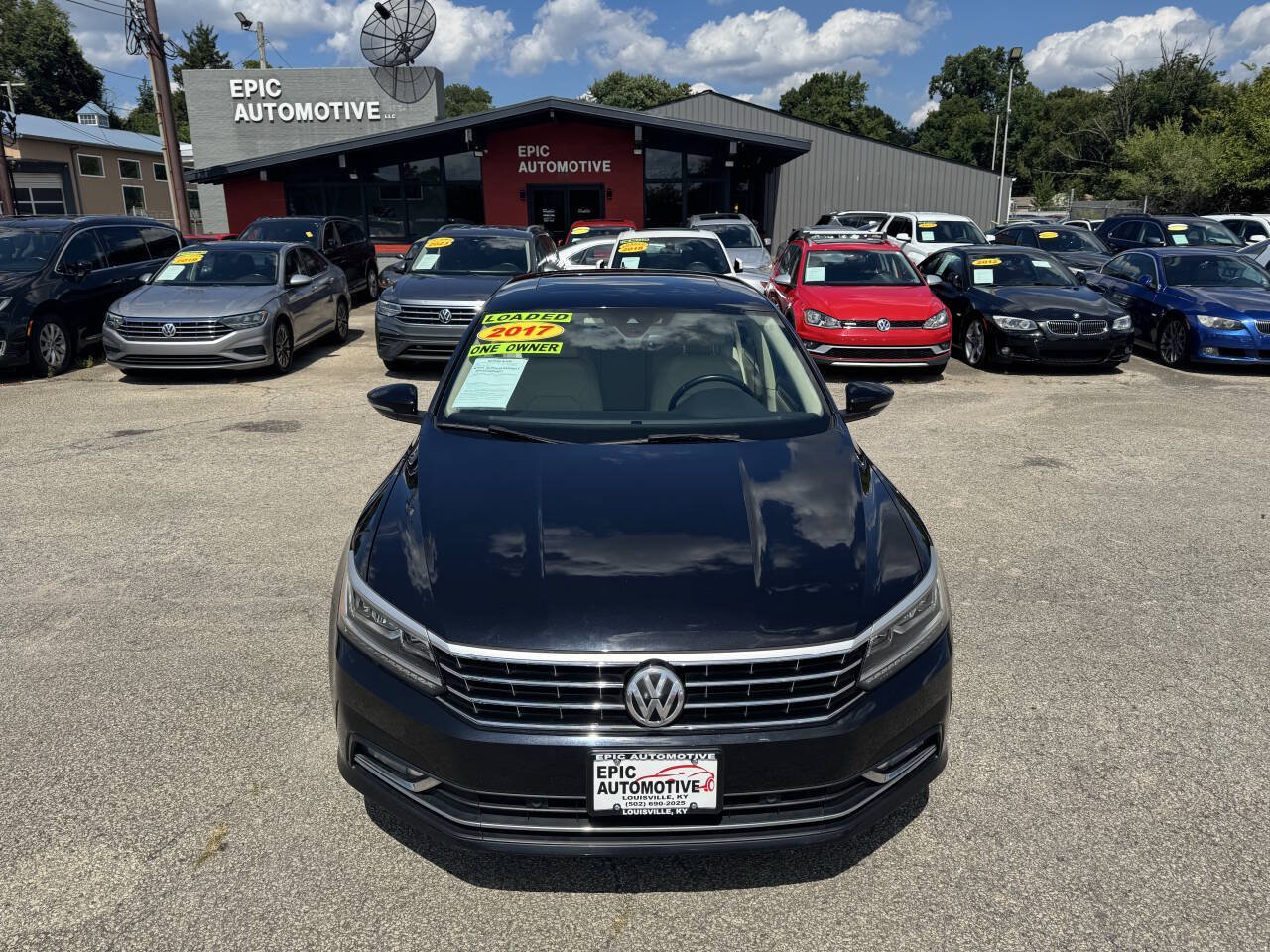 Used 2017 Volkswagen Passat 1.8T SEL Premium FWD image 2