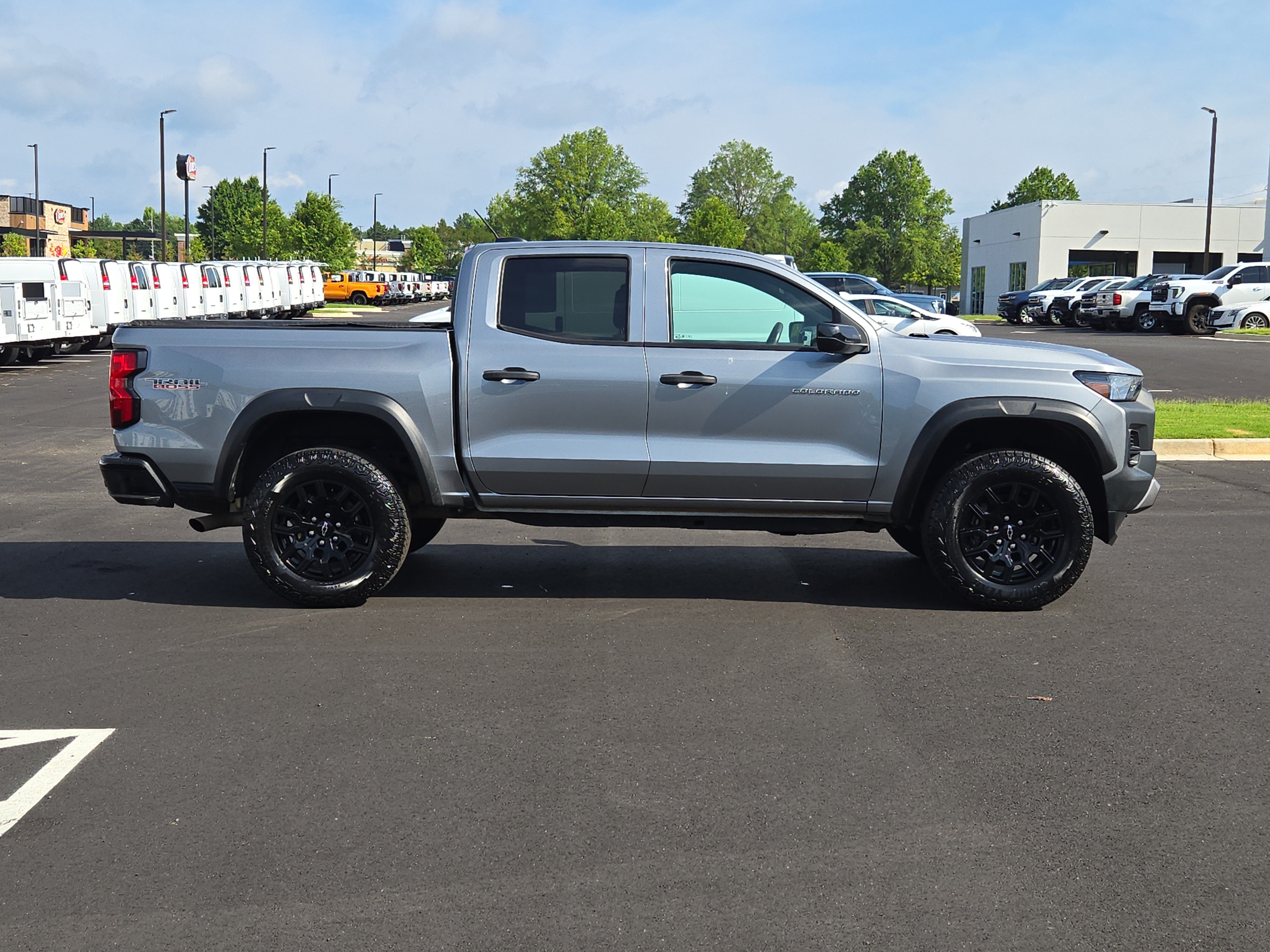 Used 2024 Chevrolet Colorado Trail Boss w/ Advanced Trailering Package AWD/4WD image 8