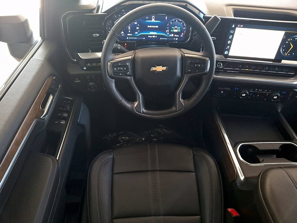 Certified 2025 Chevrolet Silverado 2500 High Country w/ Technology Package AWD/4WD image 11