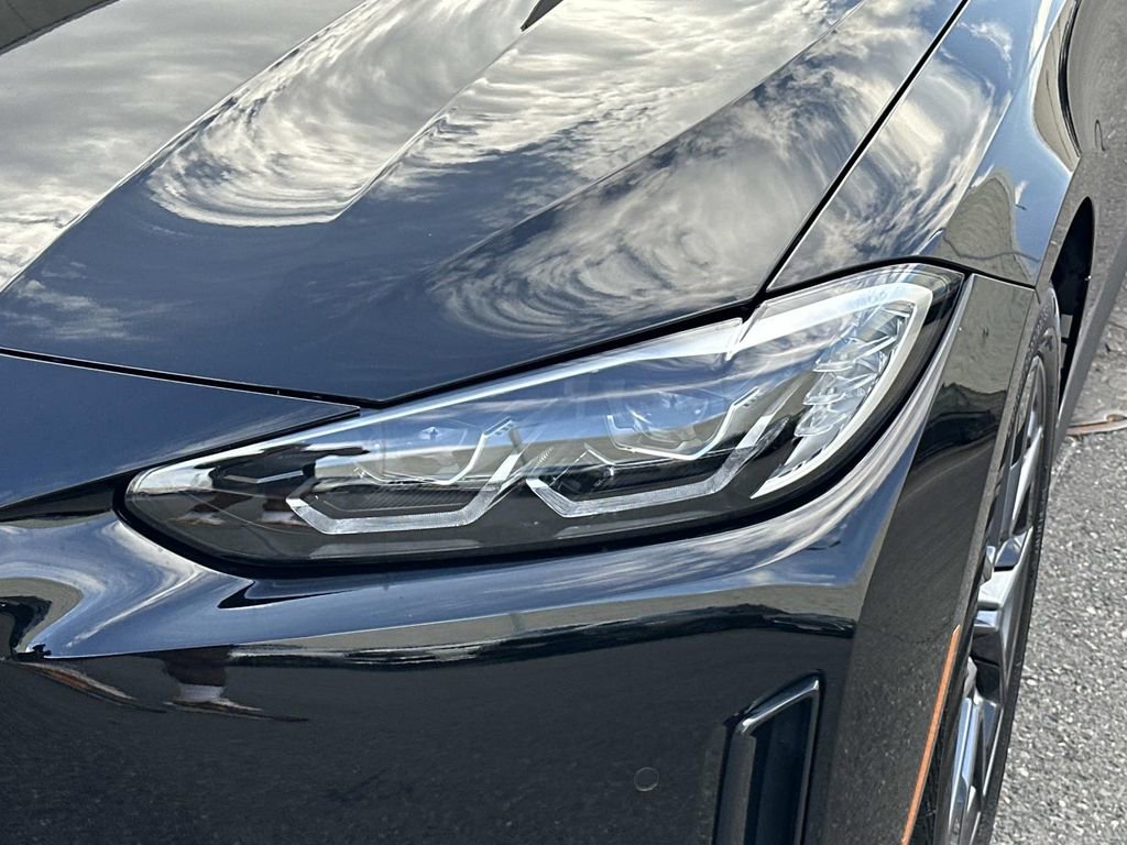 Used 2023 BMW i4 eDrive35 w/ Premium Package image 8