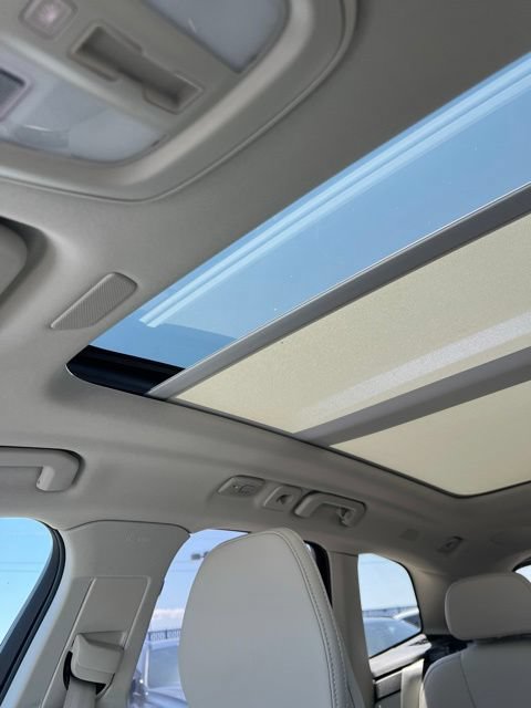 Certified 2025 Volvo XC60 T8 Ultra AWD/4WD image 21