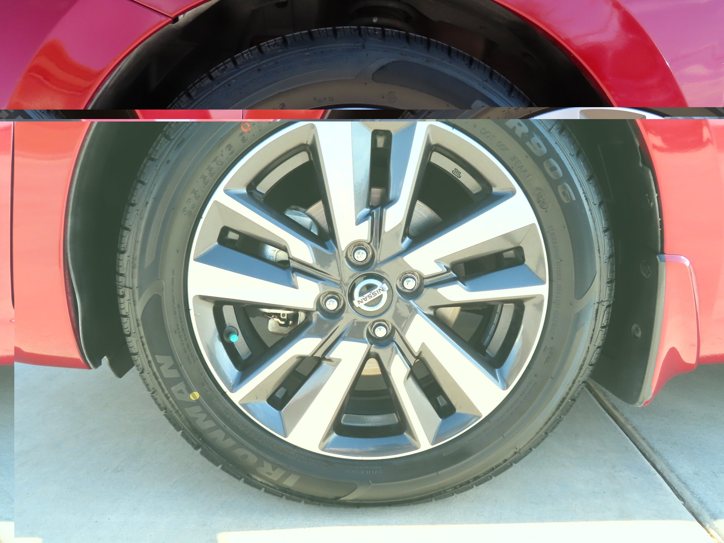 Used 2020 Nissan Versa SV FWD image 5