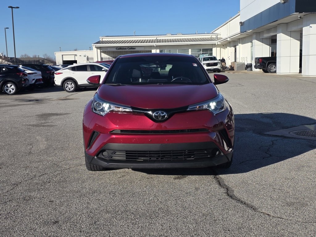 Used 2018 Toyota C-HR XLE image 2