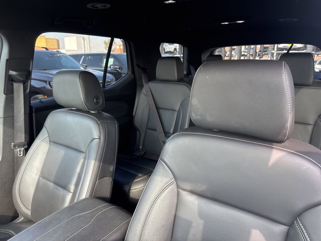 Used 2023 Chevrolet Traverse LT w/ LT Premium Package AWD/4WD image 8