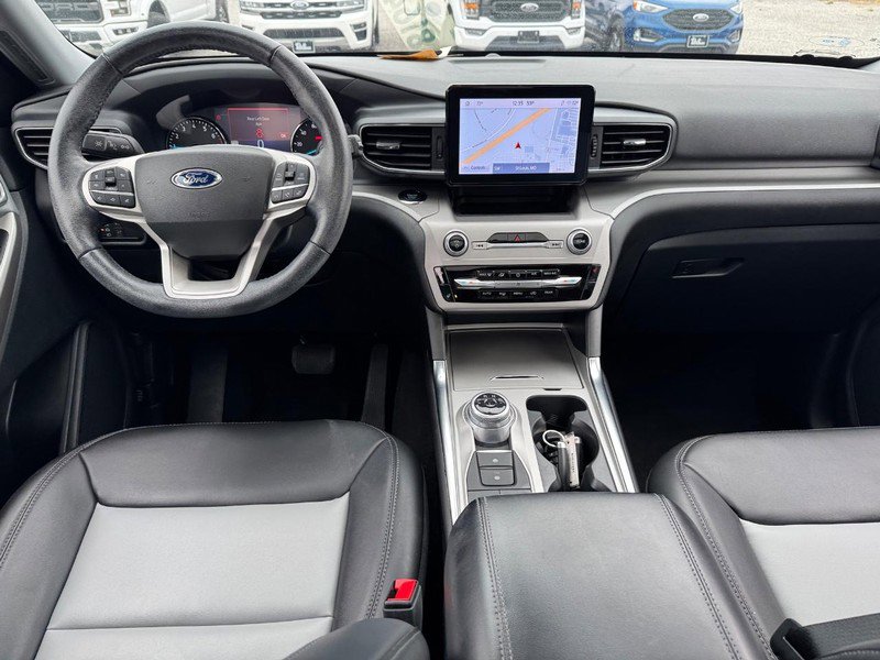 Used 2022 Ford Explorer XLT w/ Equipment Group 202A image 17