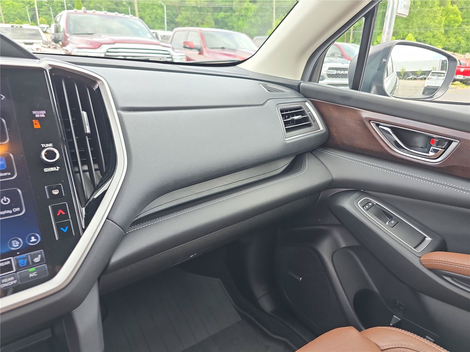 Used 2024 Subaru Ascent Touring AWD/4WD image 24