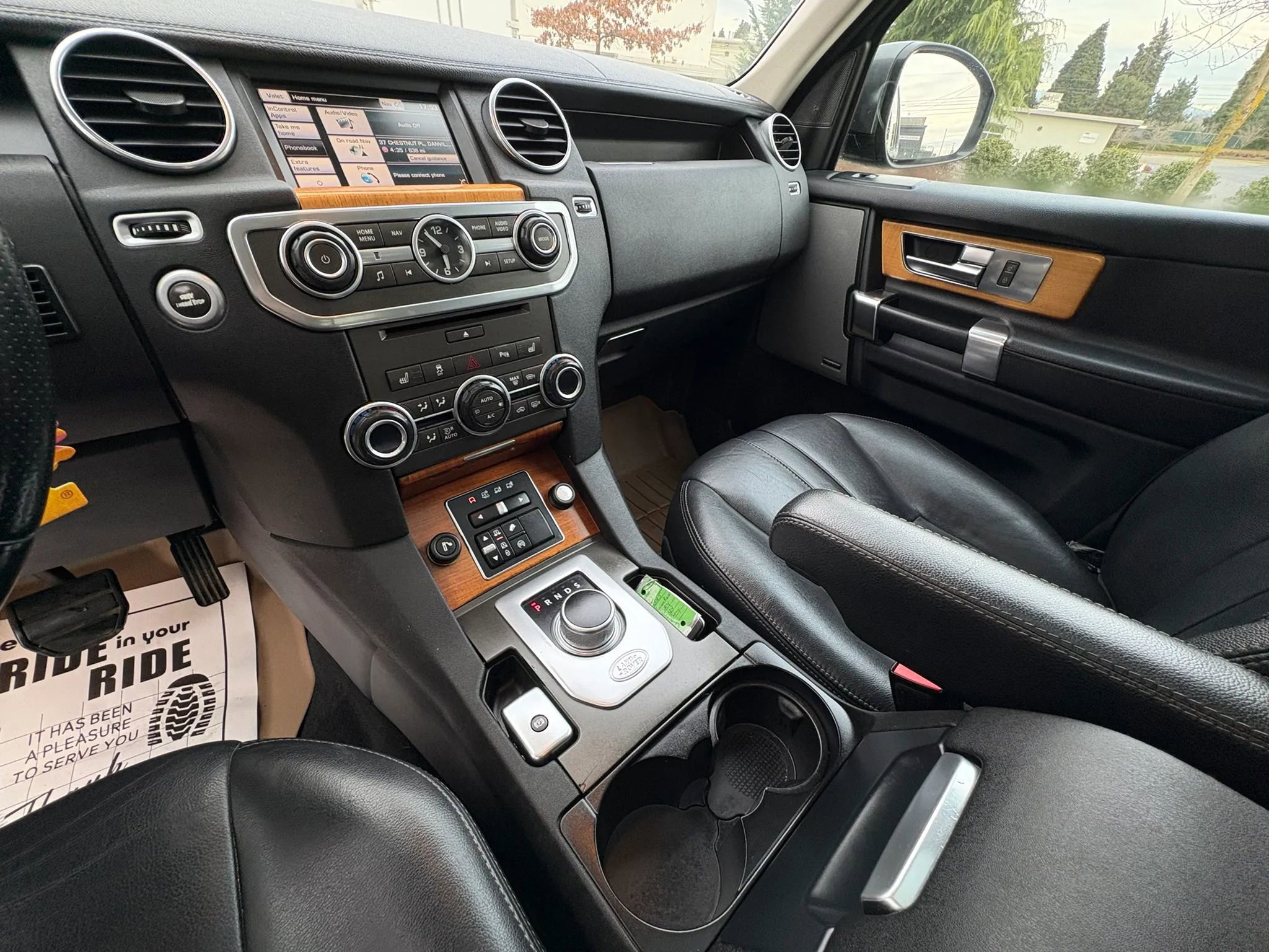 Used 2015 Land Rover LR4 HSE image 16