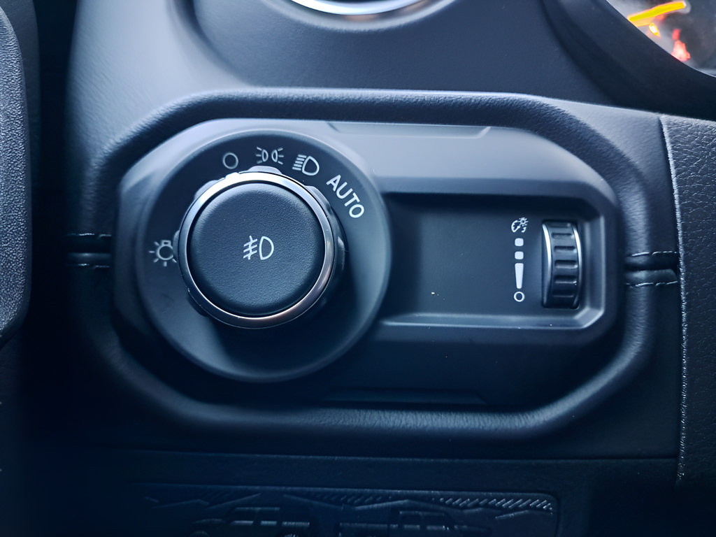 New 2026 Jeep Wrangler Unlimited Sahara AWD/4WD image 24