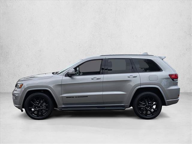 Used 2018 Jeep Grand Cherokee Altitude RWD image 9