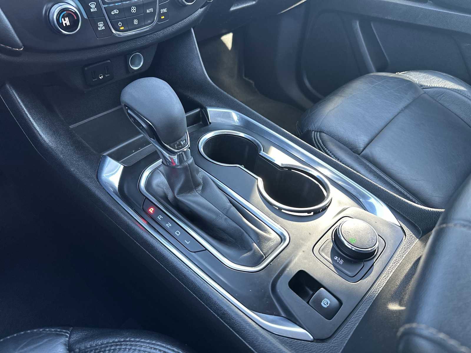 Used 2021 Chevrolet Traverse LS image 19