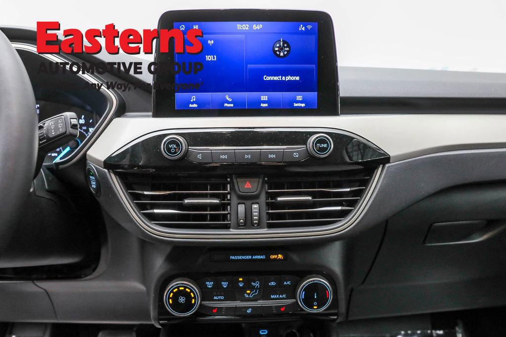 Used 2022 Ford Escape SE w/ Cold Weather Package image 12