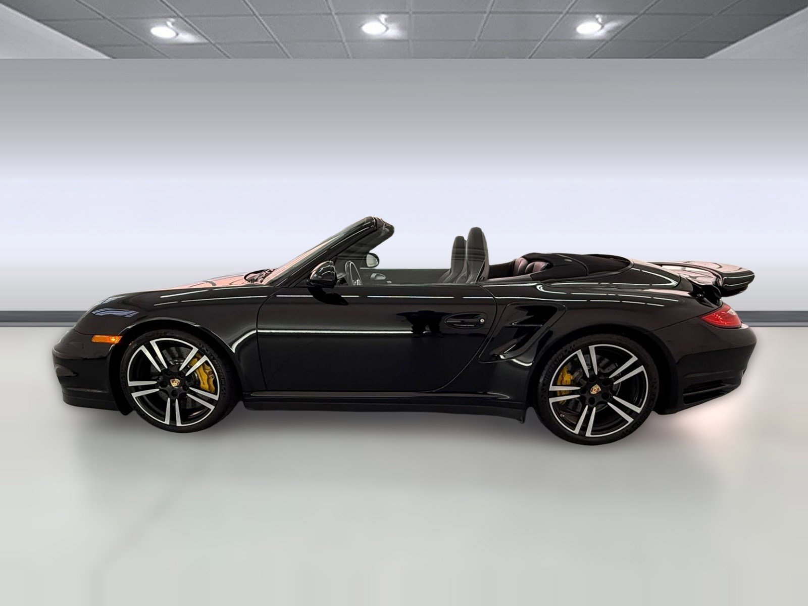Used 2012 Porsche 911 Turbo S image 2