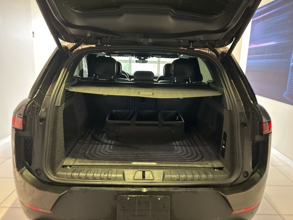 Used 2024 Land Rover Range Rover Sport SE image 15