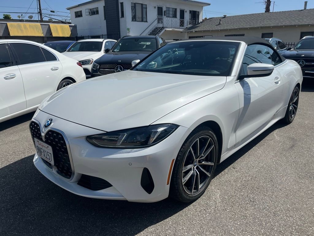 Used 2025 BMW 430i Convertible w/ Premium Package RWD image 1