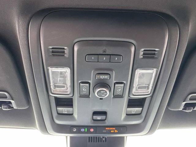 Used 2024 GMC Yukon AT4 w/ Technology Package image 24