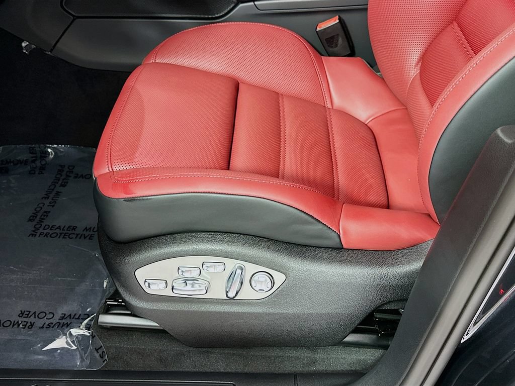 New 2026 Porsche Macan AWD/4WD image 22