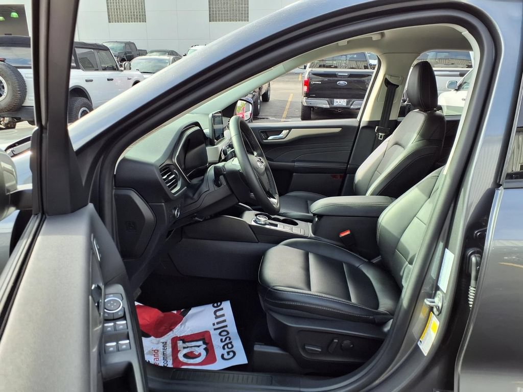Certified 2022 Ford Escape SEL w/ Technology Package AWD/4WD image 25