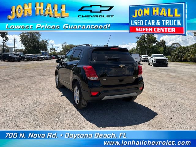 Used 2017 Chevrolet Trax LT w/ LT Convenience Package FWD image 8