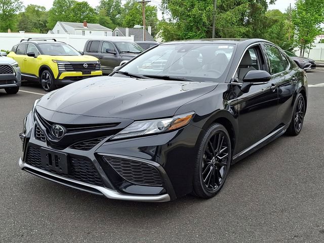 Certified 2022 Toyota Camry XSE FWD image 3
