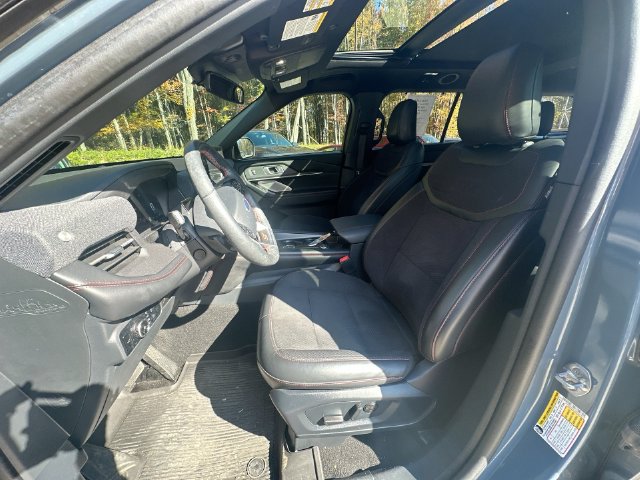 Used 2025 Ford Explorer ST AWD/4WD image 30