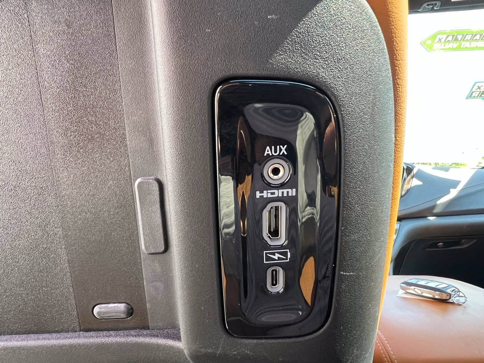 Used 2023 Chrysler Pacifica Pinnacle FWD image 65