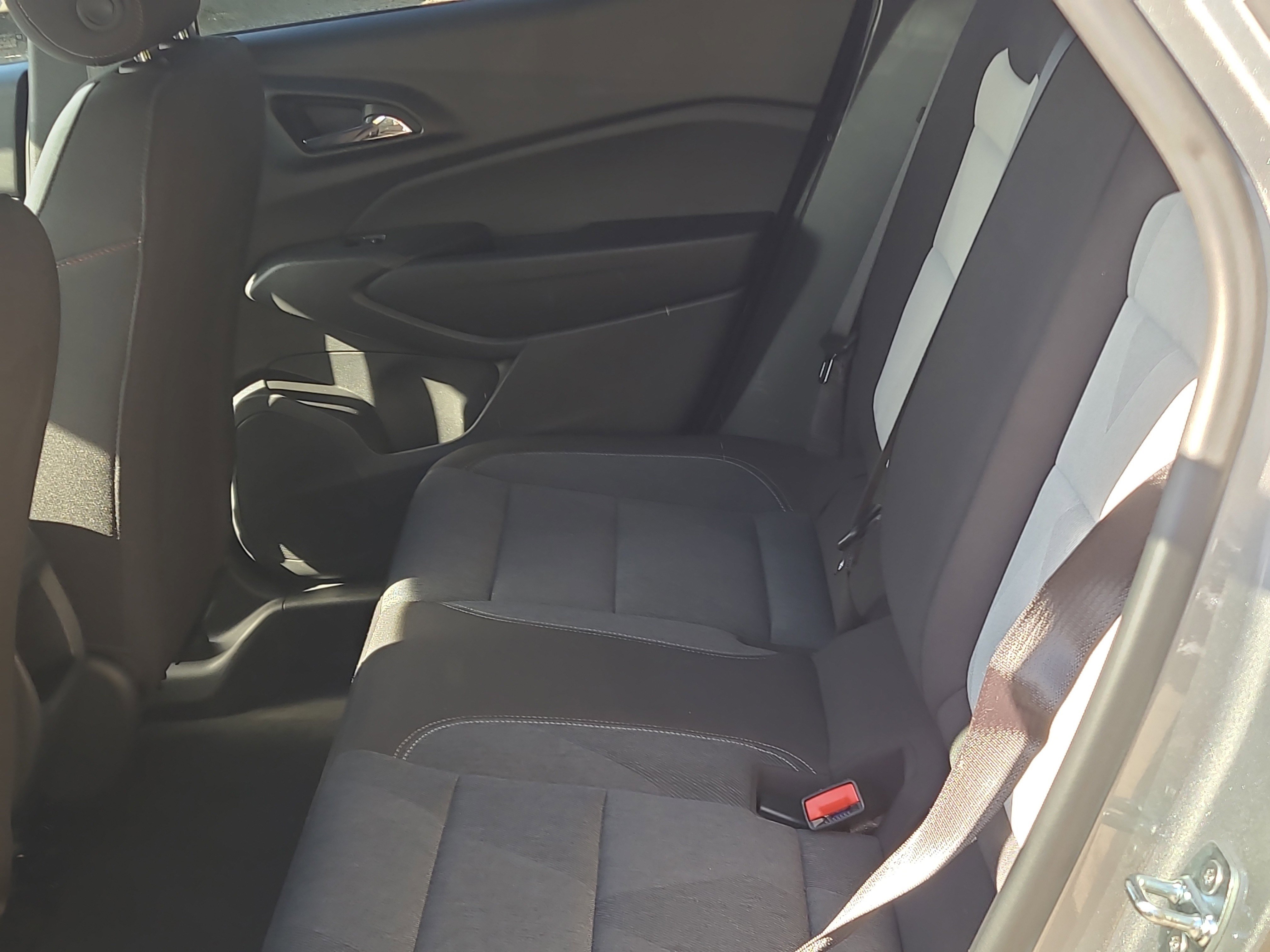 Used 2024 Chevrolet Trax RS image 28