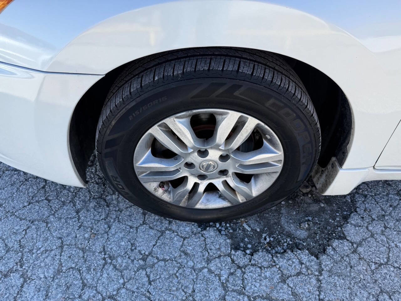 Used 2011 Nissan Altima 2.5 SL w/ 2.5SL Pkg image 9