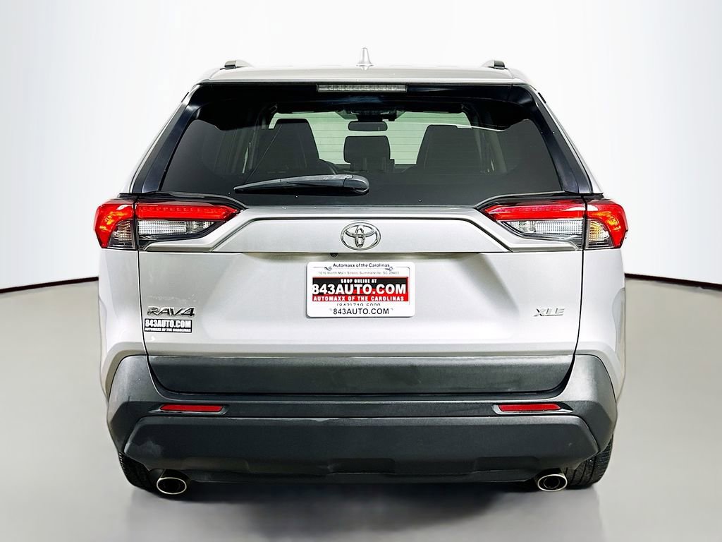 Used 2021 Toyota RAV4 XLE Premium image 6