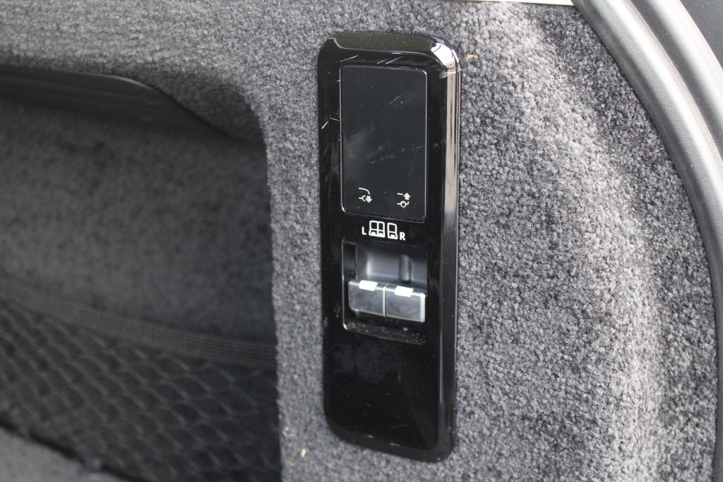 Used 2023 Land Rover Range Rover SE image 45