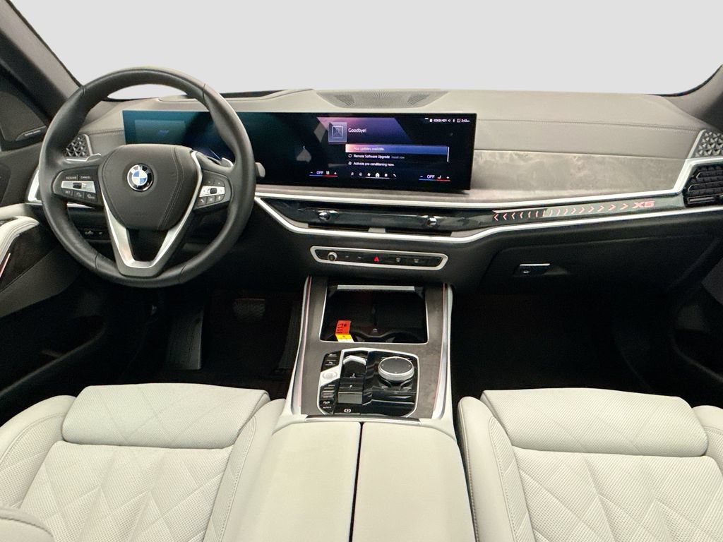 Certified 2026 BMW X5 xDrive40i w/ Climate Comfort Package AWD/4WD image 13