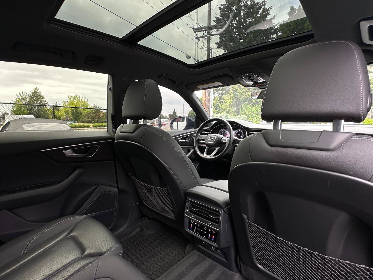 Used 2019 Audi Q8 Premium Plus w/ Premium Plus AWD/4WD image 11