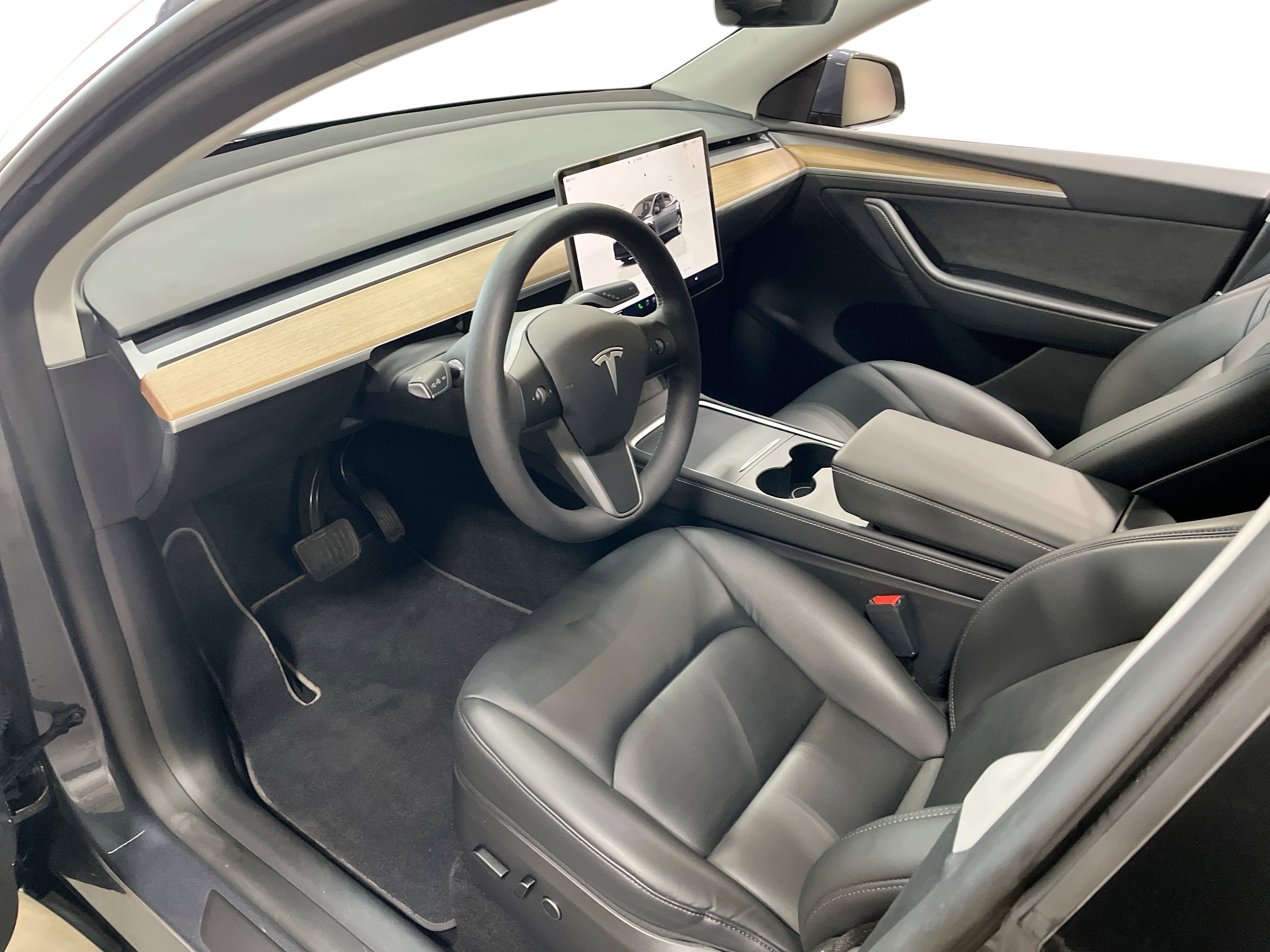Certified 2023 Tesla Model Y Long Range AWD/4WD image 9
