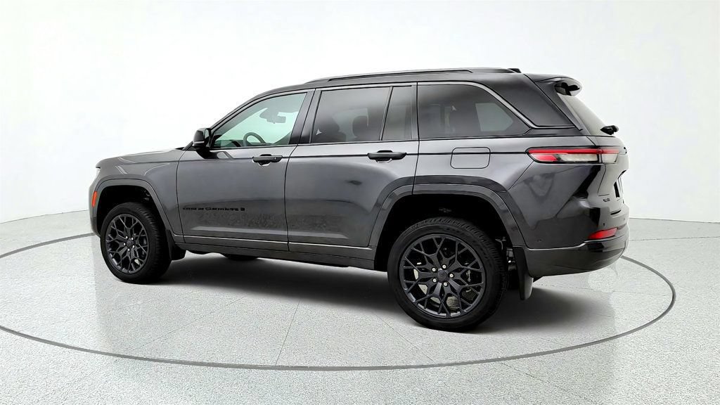 Used 2026 Jeep Grand Cherokee Summit w/ Obsidian Package AWD/4WD image 7
