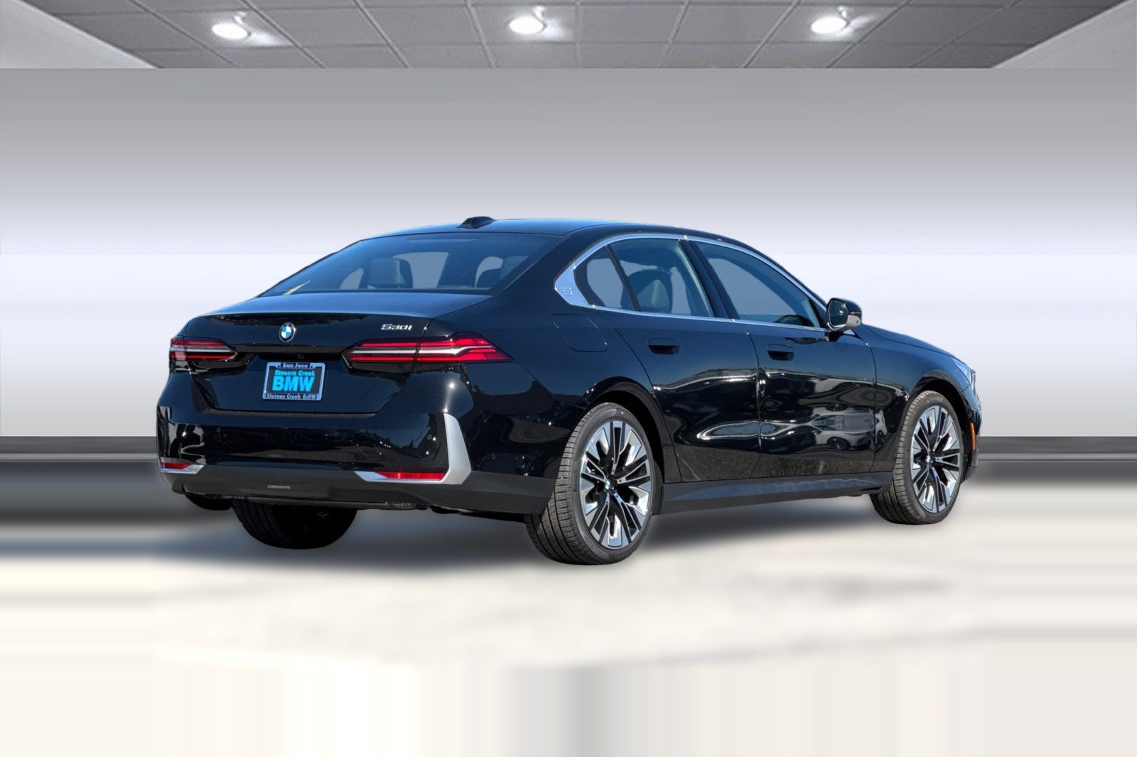 Used 2026 BMW 530i w/ Premium Package RWD image 9