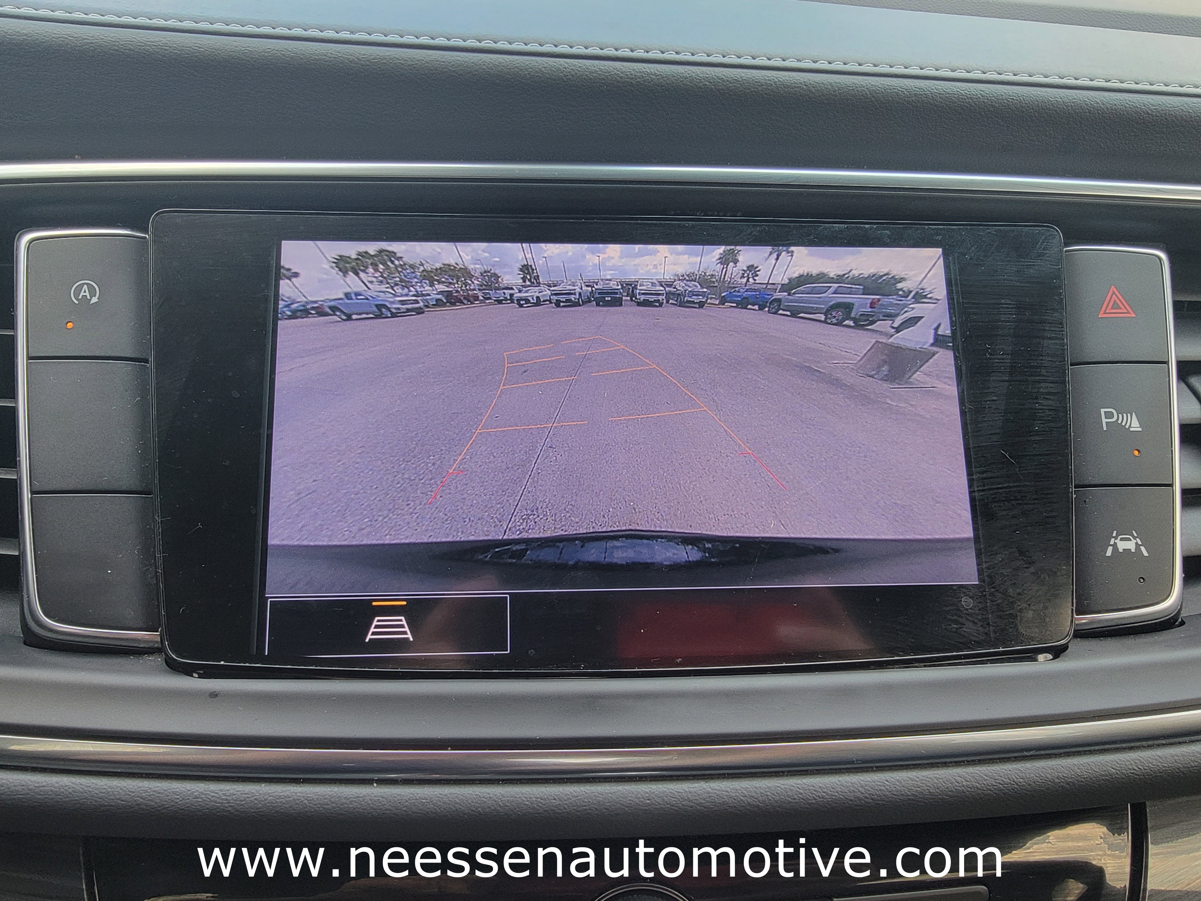 Used 2023 Buick Enclave Essence image 28