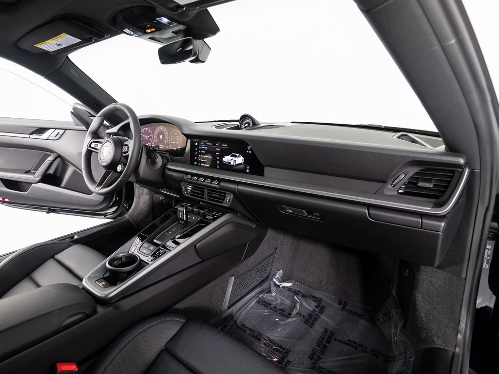 Certified 2025 Porsche 911 Carrera image 32