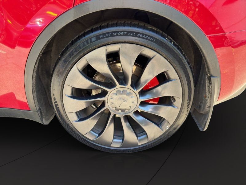 Used 2023 Tesla Model Y Performance AWD/4WD image 22