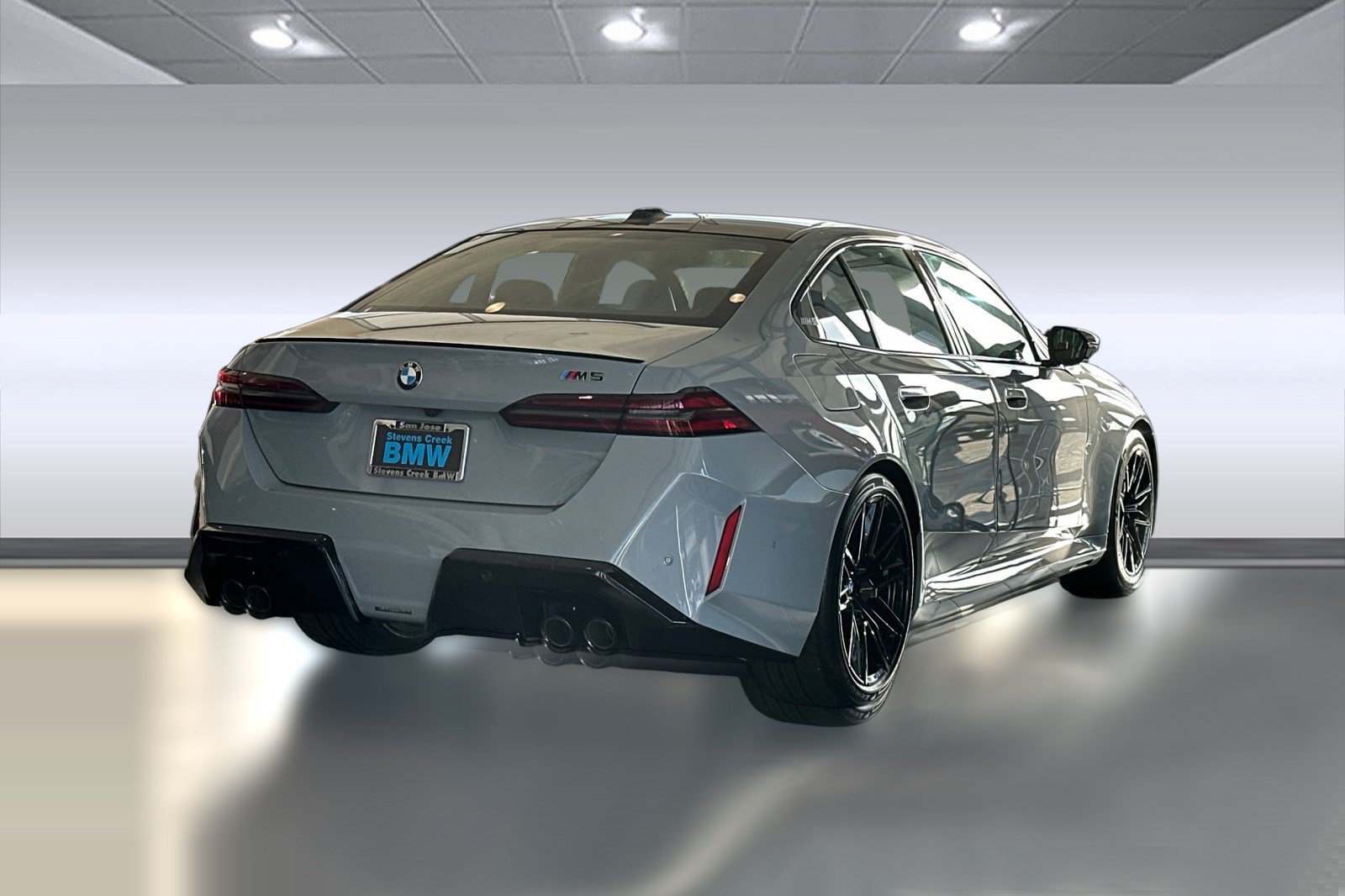 Used 2026 BMW M5 w/ Executive Package AWD/4WD image 8
