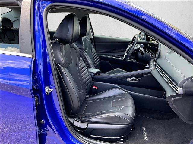Used 2023 Hyundai Elantra Limited FWD image 9