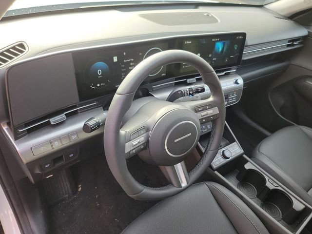 Used 2025 Hyundai Kona Limited image 11