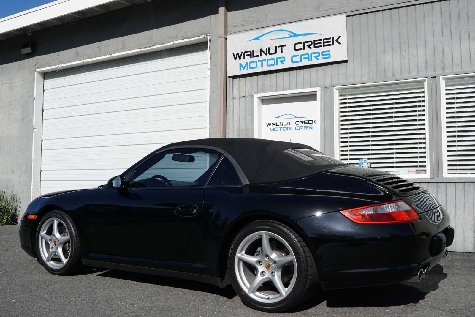 Used 2006 Porsche 911 Carrera 4 image 17