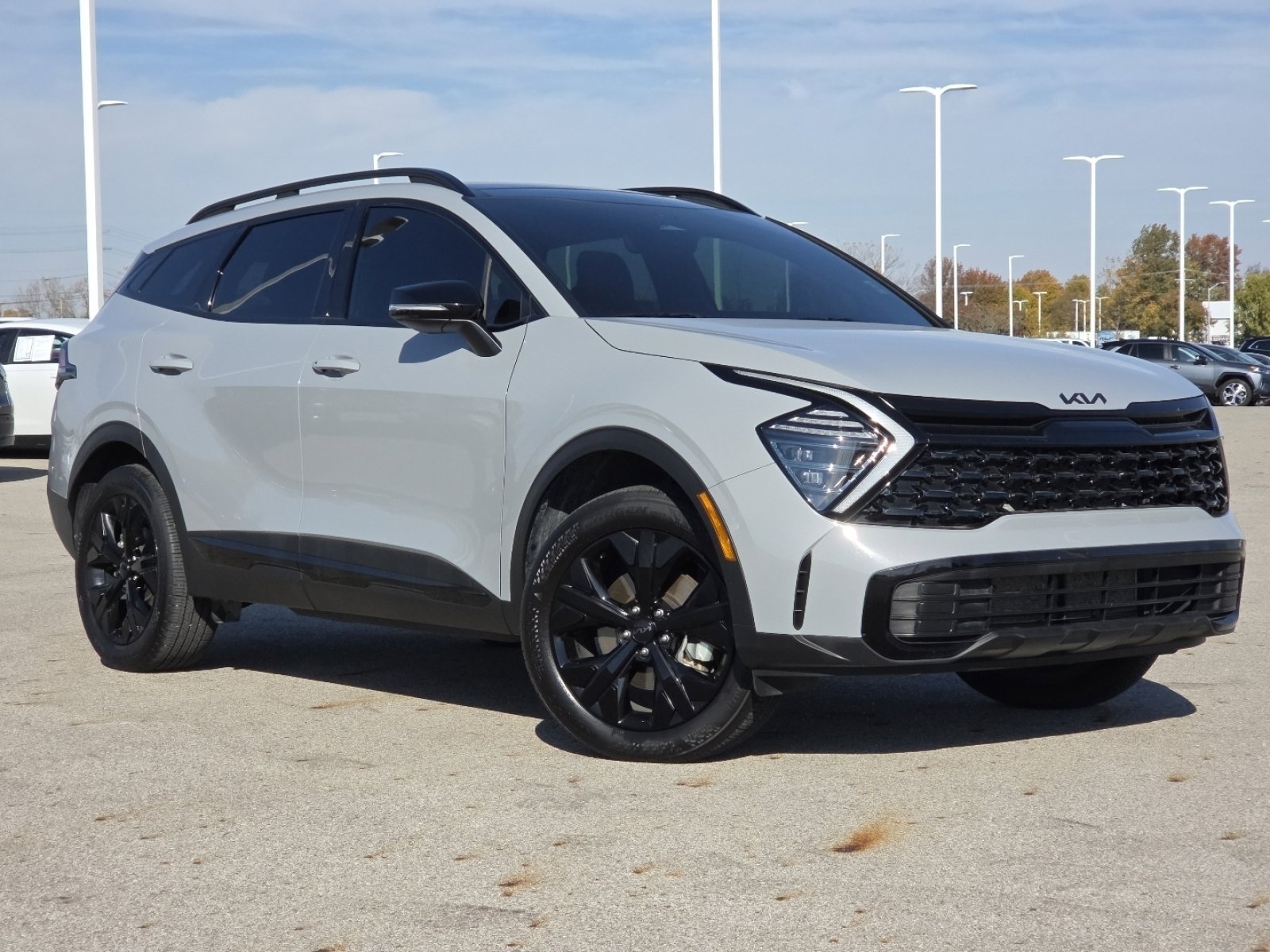 Used 2025 Kia Sportage X-Line w/ Premium Package image 2