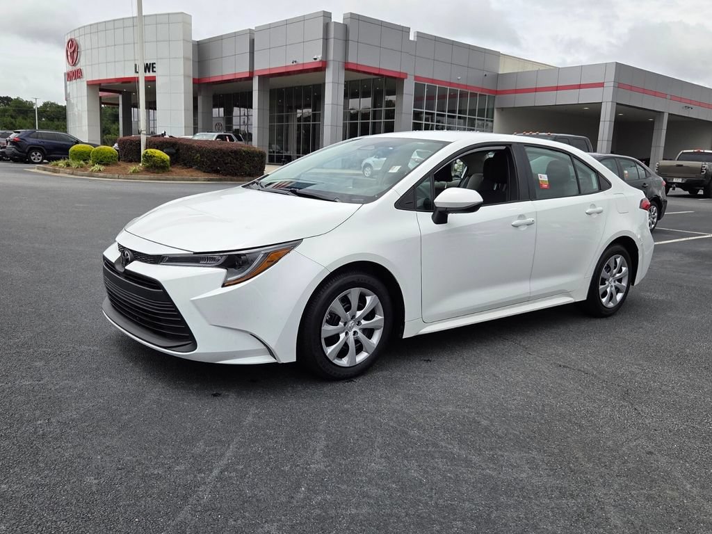 Certified 2025 Toyota Corolla LE FWD image 3