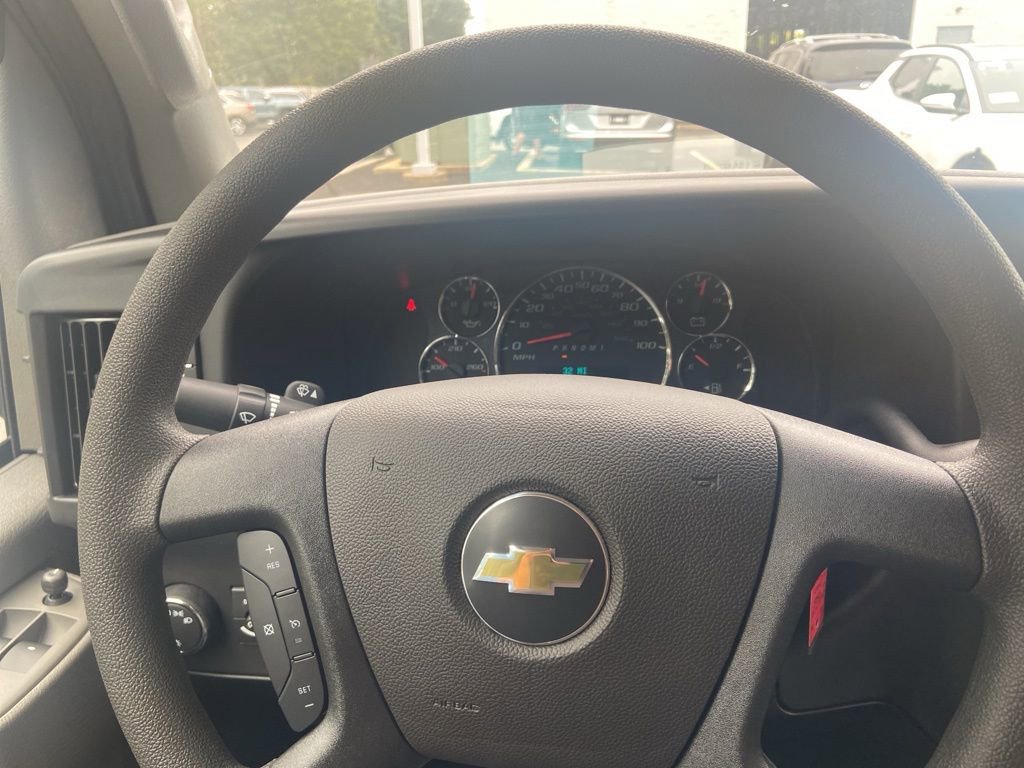 New 2025 Chevrolet Express 2500 Work Van w/ Driver Convenience Package image 15